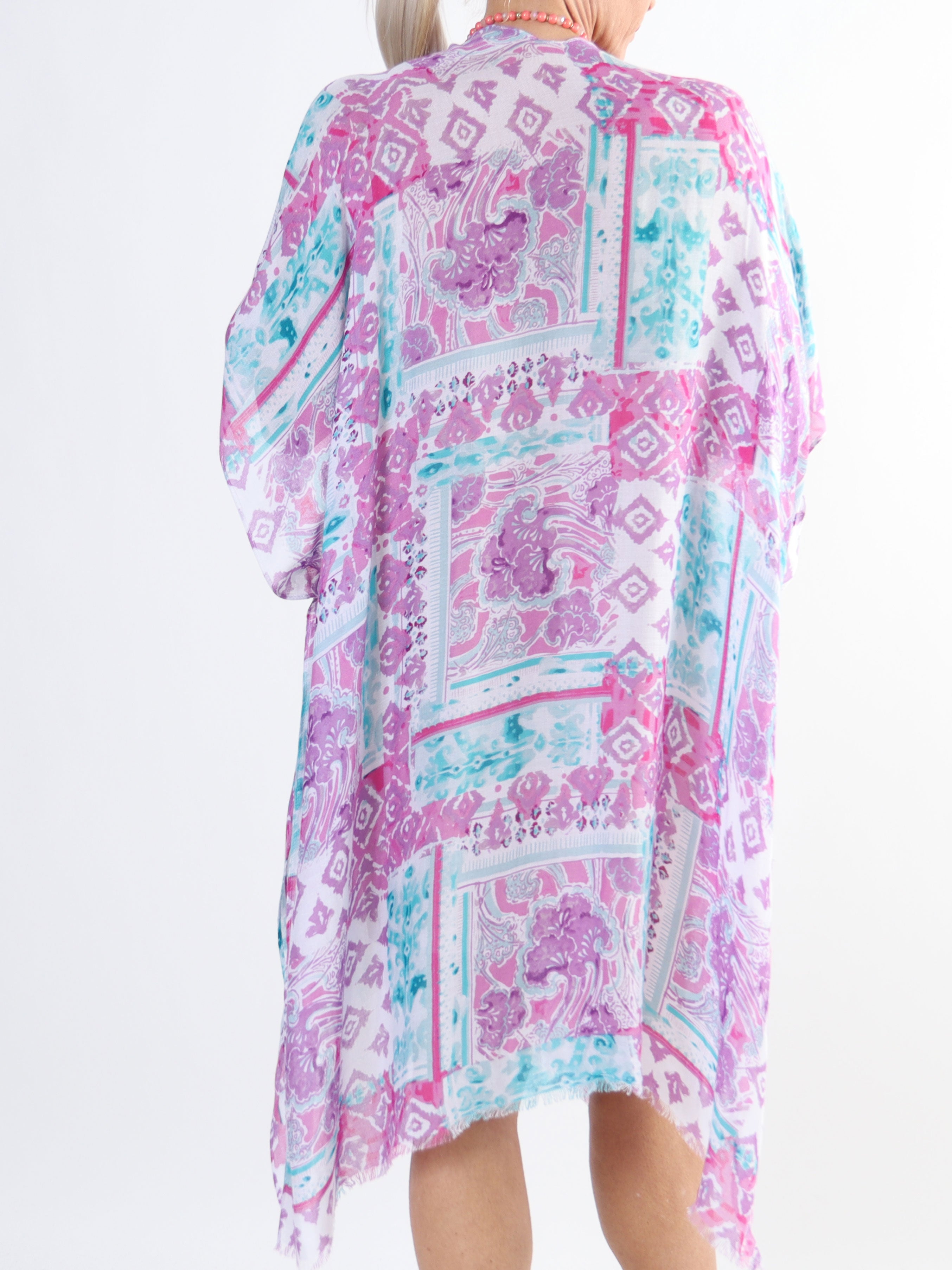 Alexandrine - Let og luftig plus size kimono i bomuld